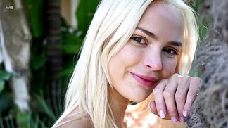 Fine blonde with a perfect body finds pleasure outside