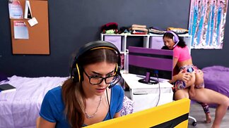 Lina Love has a round ass and she is happy to fuck