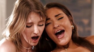 Horny girls are into facesitting and pussy worship too